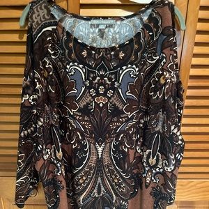 93. WOMENS KATE & MALLORY 2X DETAIL TOP